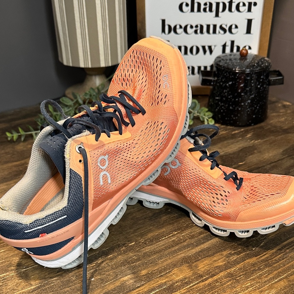 On Running Women's Cloudswift Peach/Coral Running Shoes
